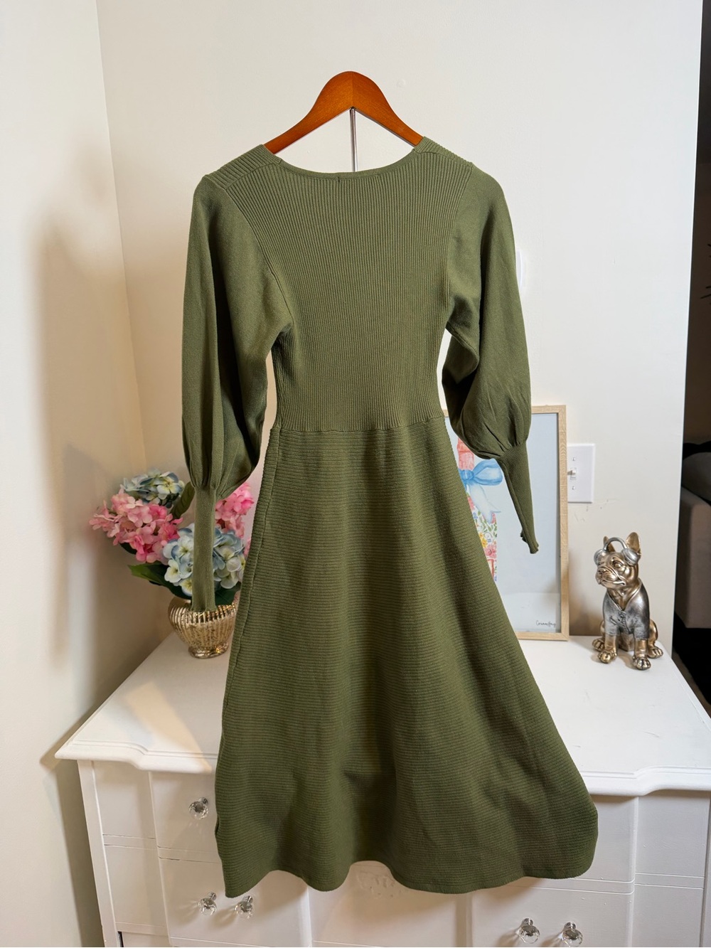 RACHEL ZOE Olive Green Ribbed Knit V-Neck Midi Sweater Dress Small EUC - Picture 3 of 9